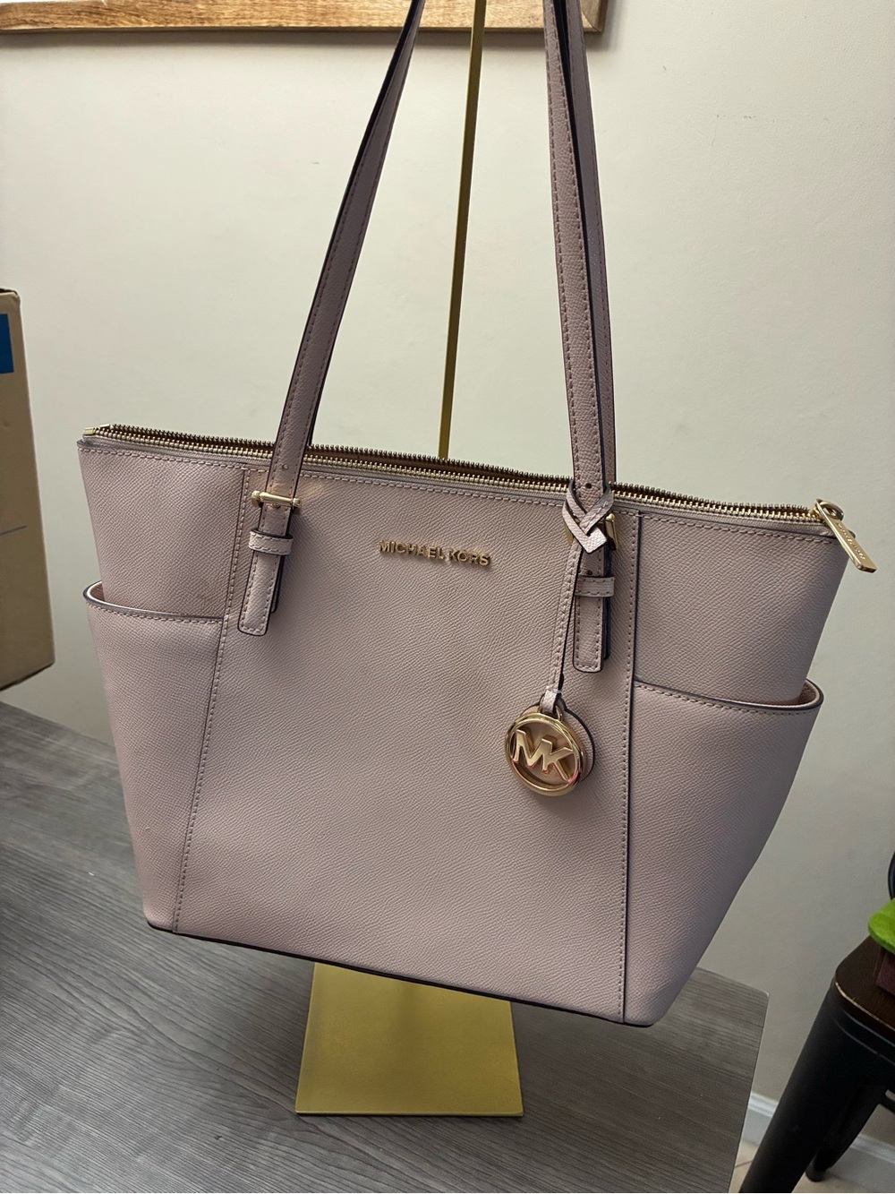 Michael Kors Jet Set Large Saffiano Leather Tote Pink T aupe Gold Top Zip